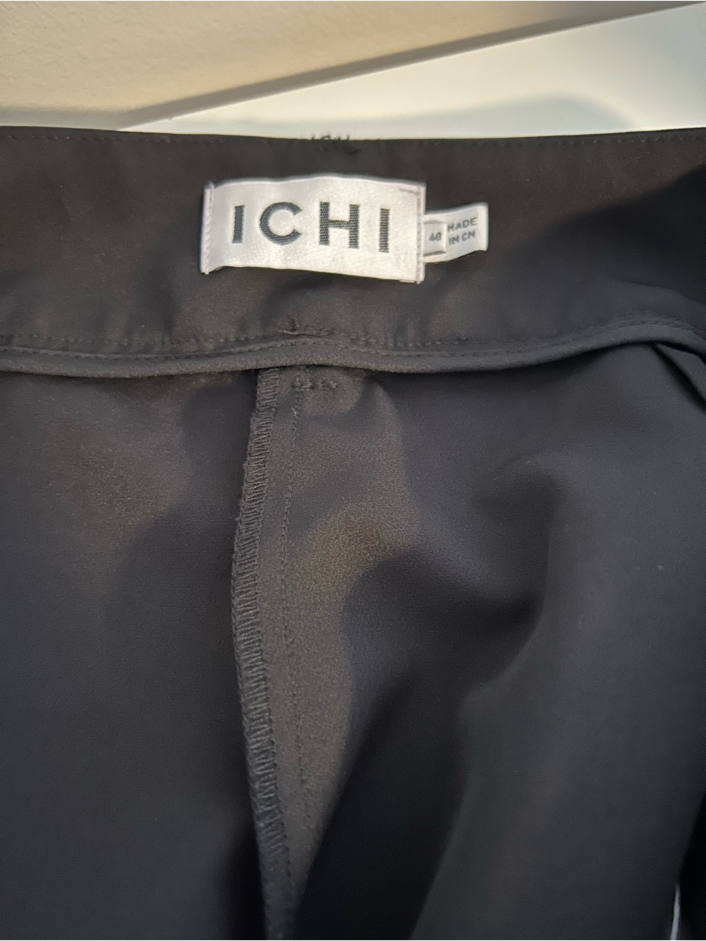 ICHI Ihlexi Wide Leg Tailored Trousers in Black - Picture 5 of 6